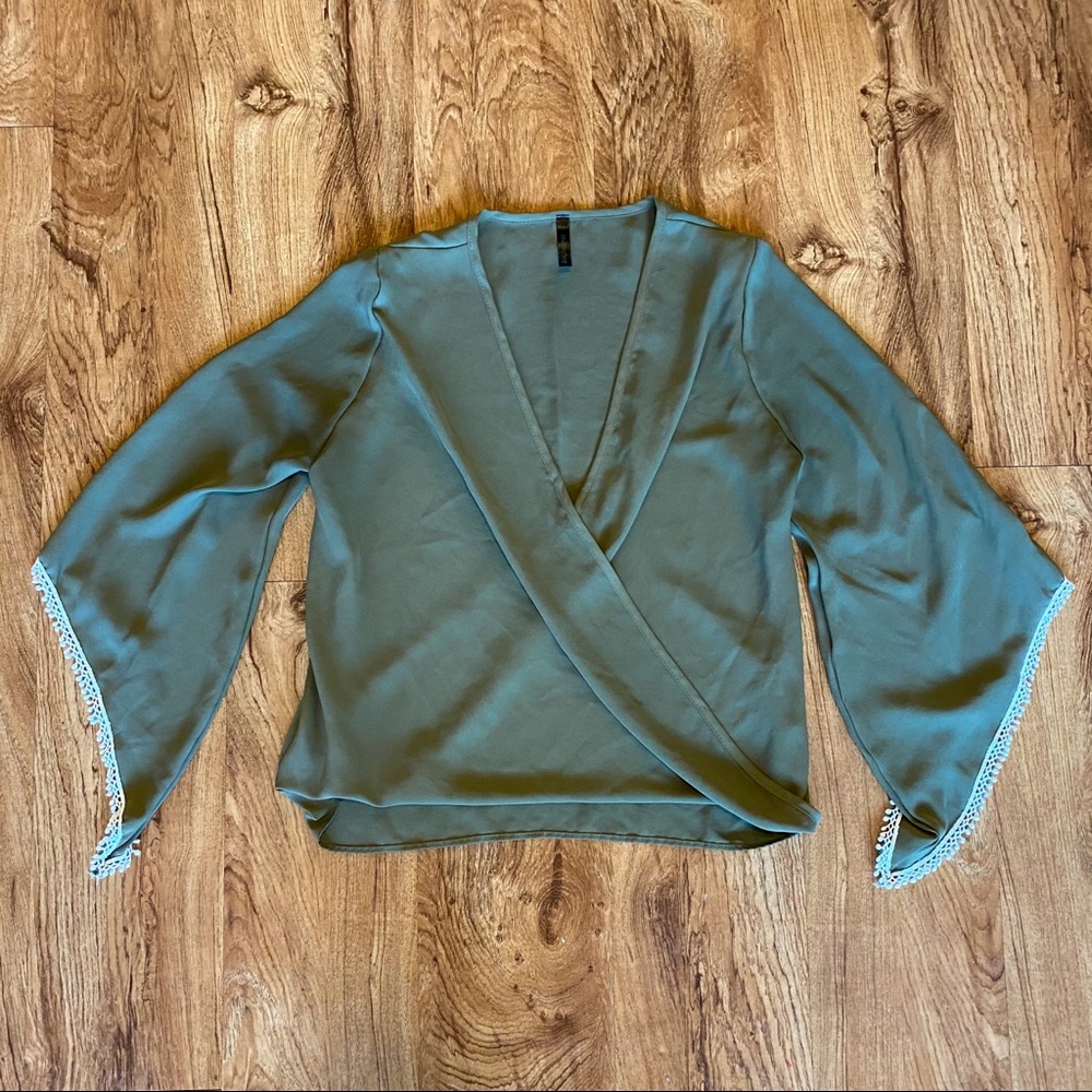 Mittoshop Green Bell Sleeves Top, Medium